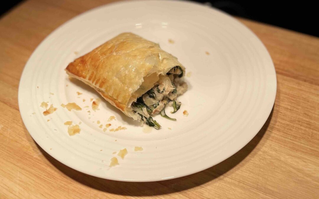 Easy Salmon Pastry Puff (Salmon Wellington) 三文鱼酥皮卷